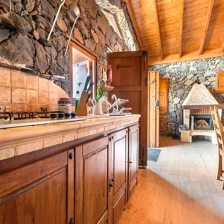 Nyaraló In Tenerife With Private Garden La Corujera